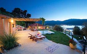 Acropolis Villa Sami